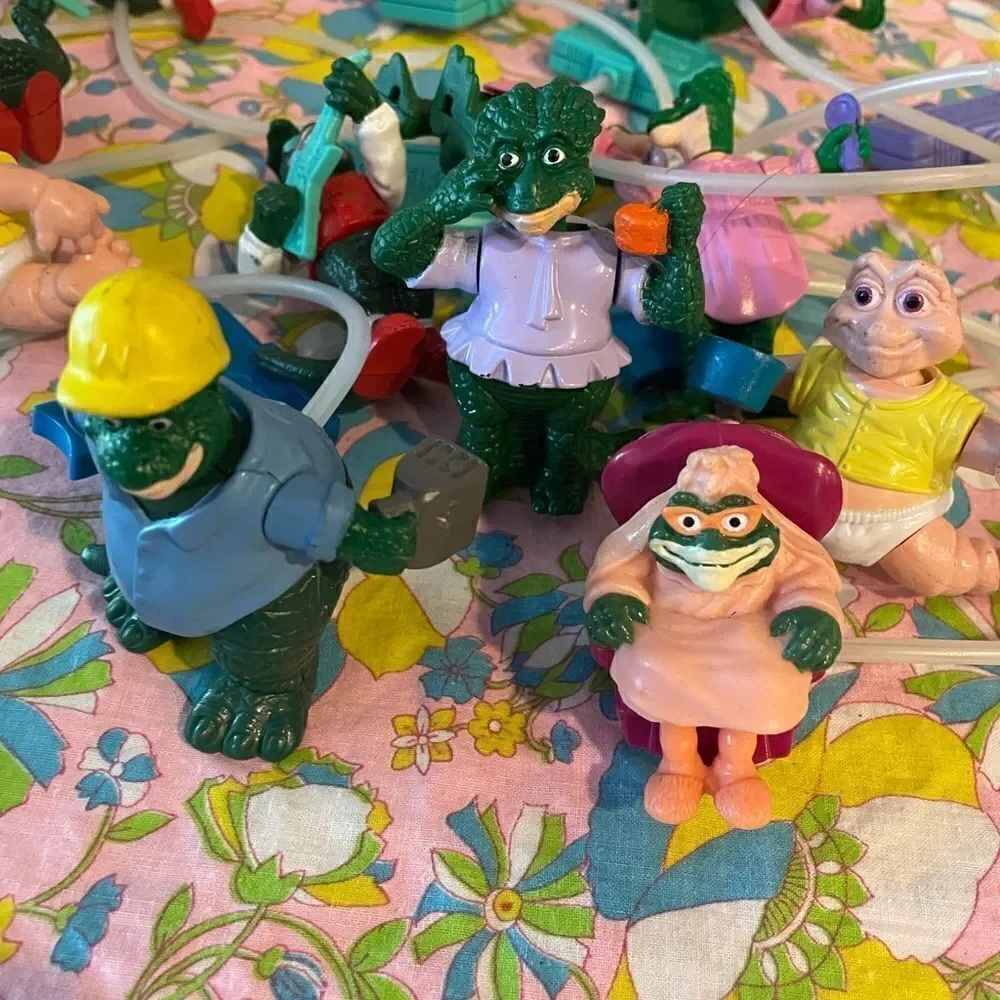 Vintage Lot of 90’s Dinosaur Moveable Toys!